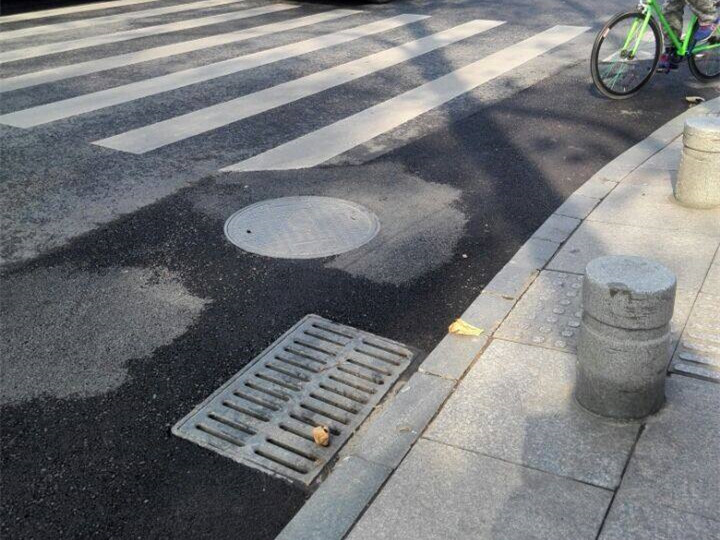  如何預防復合井蓋“黑眼圈”的發(fā)生